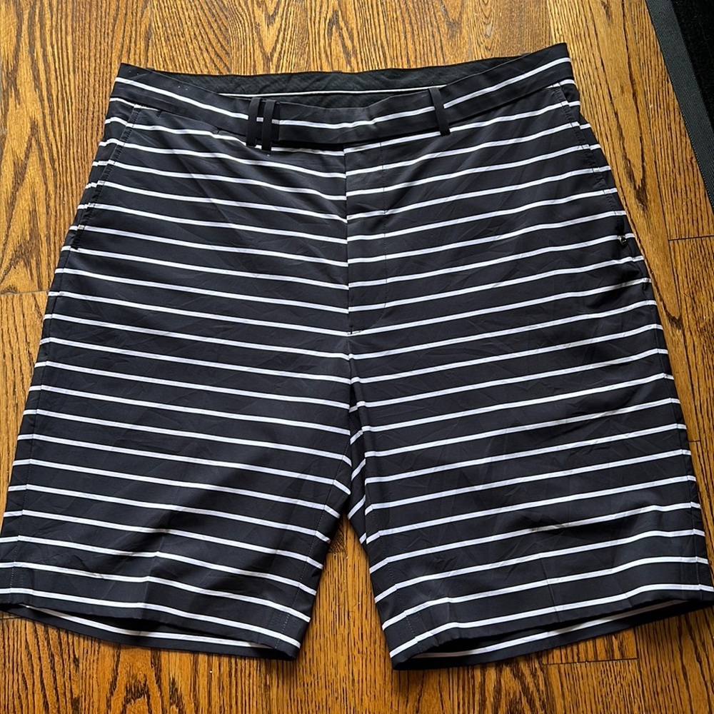 RALPH LAUREN shorts, size 36
